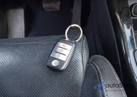 2018 Kia Sorento 3.3L Sx из США, поврежденный, VIN 5XYPKDA56JG401669